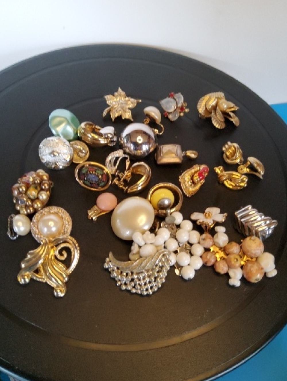 Large Bundle Single Clip-on Earrings 30 +